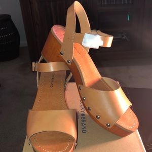 Lucky Brand Sandals